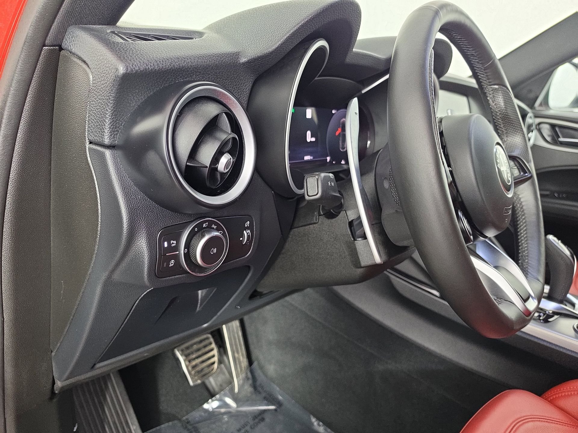 Used 2024 Red Alfa Romeo Veloce image 21