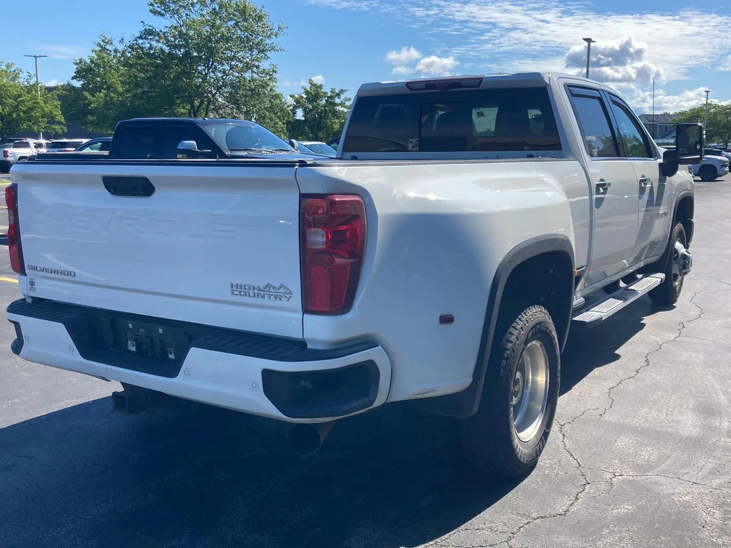 Used 2021 Summit White Chevrolet High Country image 6