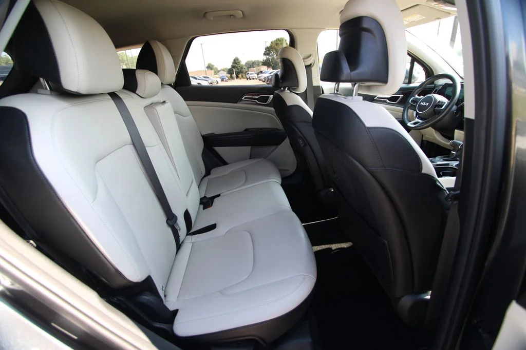 Used 2023 Gray Kia EX image 9