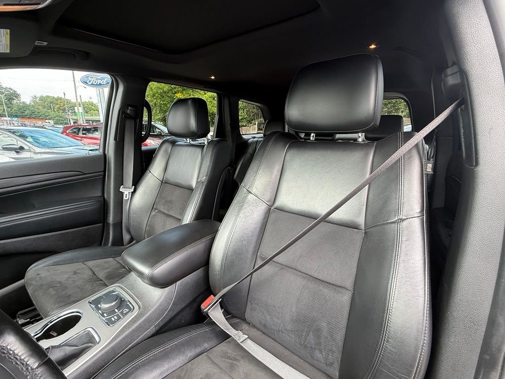 Used 2022 Black Jeep Laredo X image 22