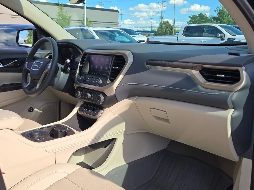 Used 2023 Black GMC Denali image 8