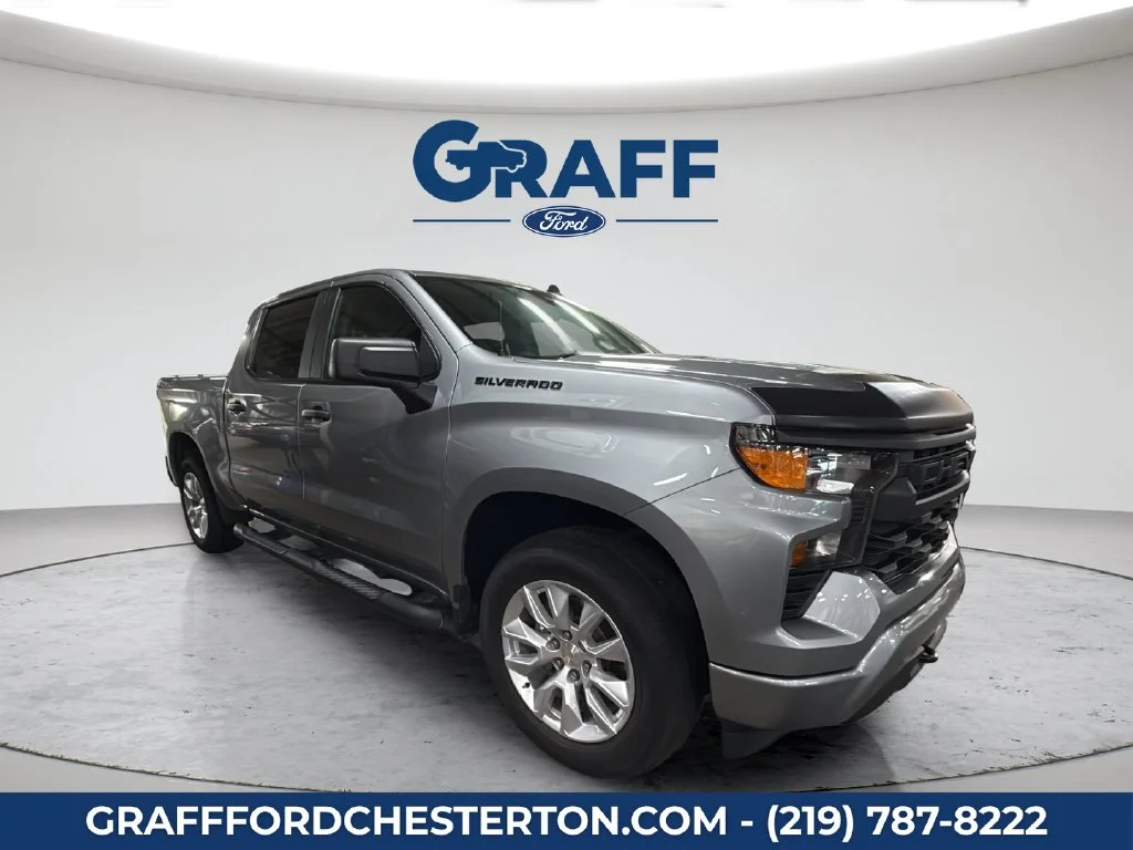 Used 2024 Gray Chevrolet Custom image 4