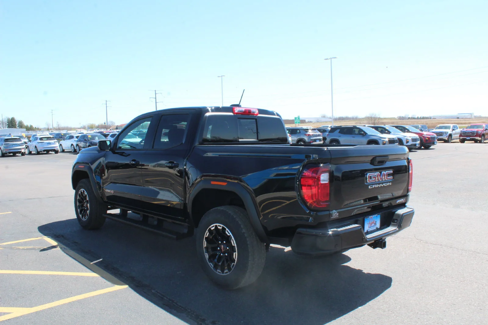 2026 GMC Canyon AT4 - Photo 4