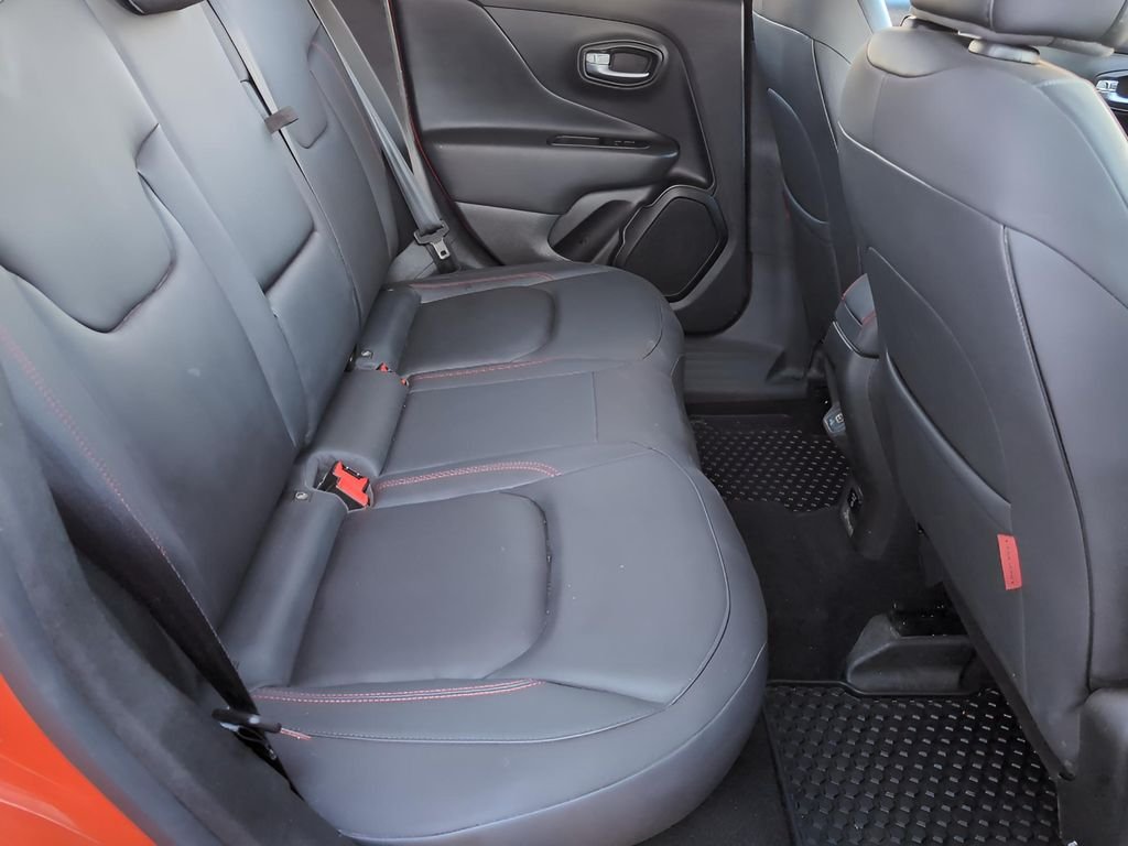 Used 2021 Omaha Orange Clearcoat Jeep Trailhawk image 31