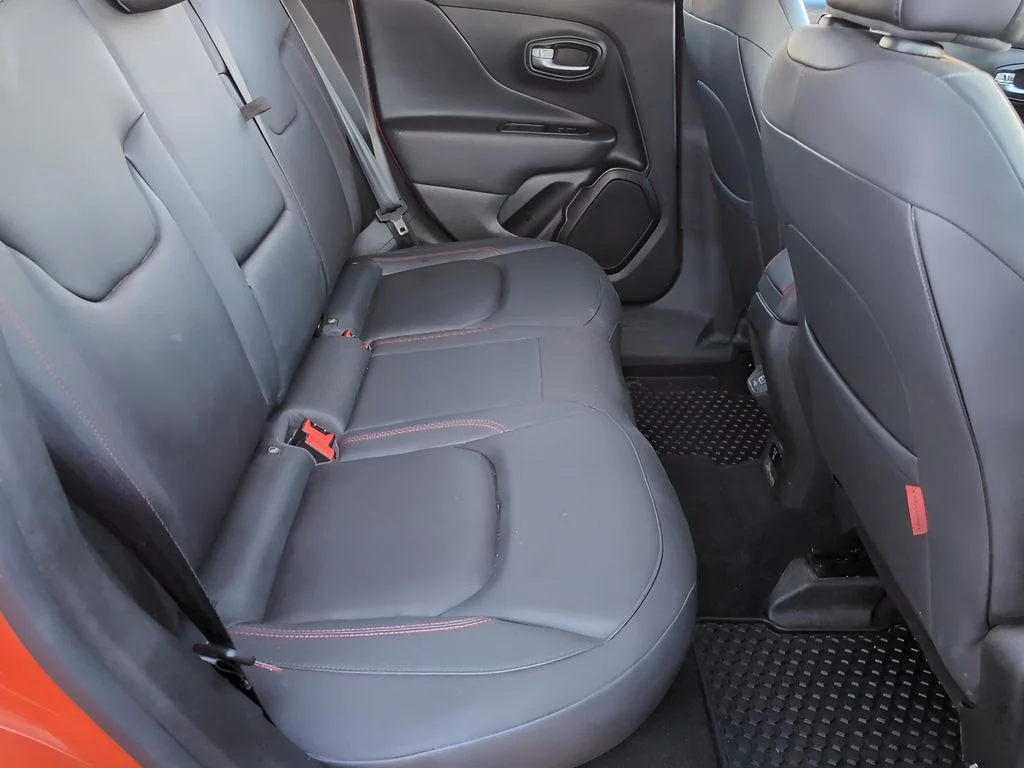 Used 2021 Omaha Orange Clearcoat Jeep Trailhawk image 31