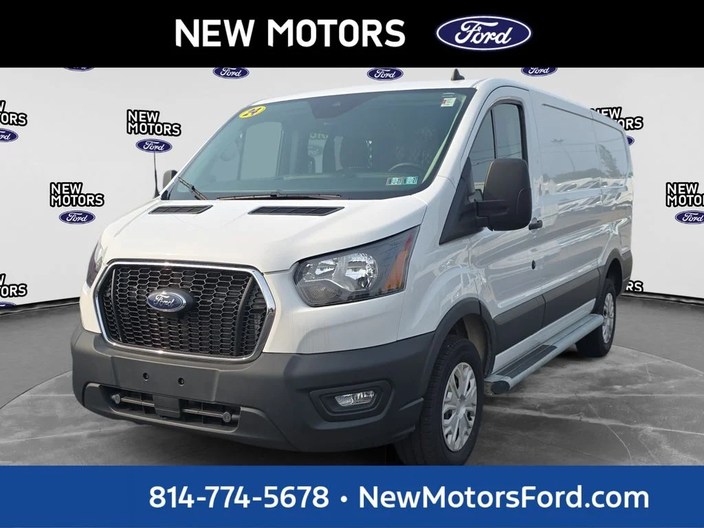 Used 2024 Oxford White Ford Base image 1