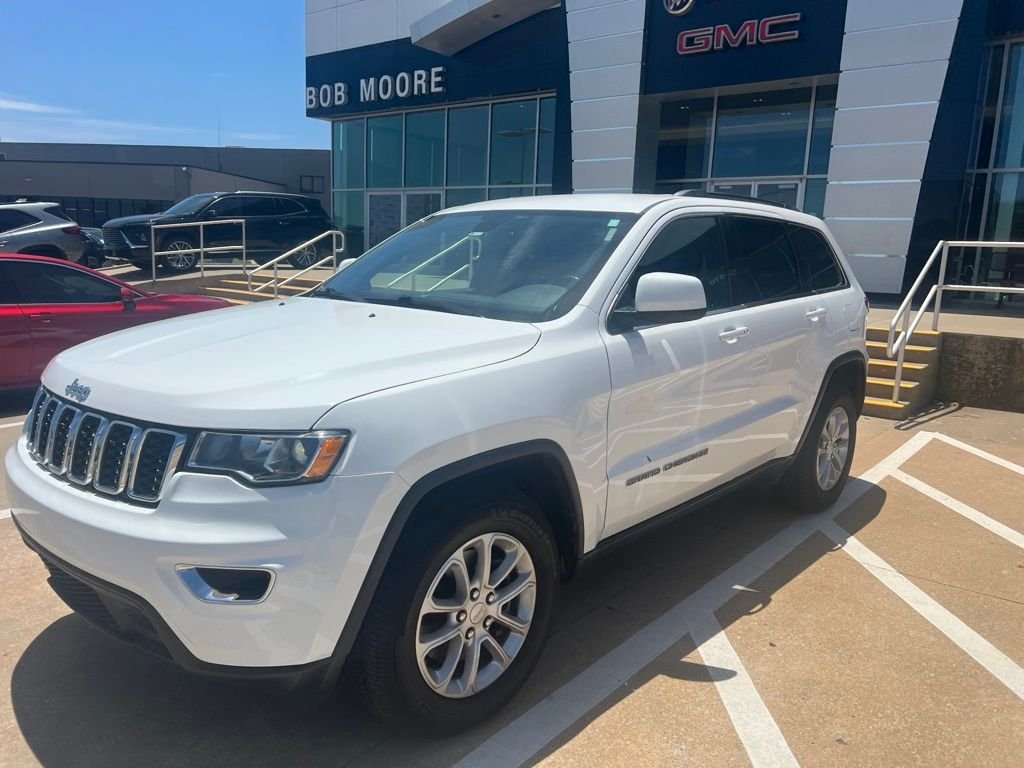 Used 2021 White Jeep Laredo E image 1