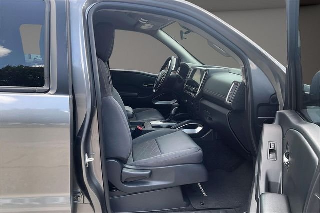 Used 2025 Gray Nissan SV image 7