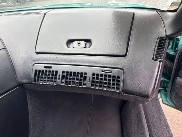 Used 1991  Chevrolet Base image 18