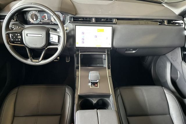 New 2026 Santorini Black Land Rover Dynamic SE image 12