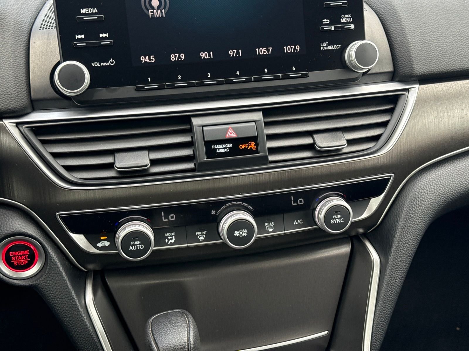 Used 2018 White Honda LX image 19