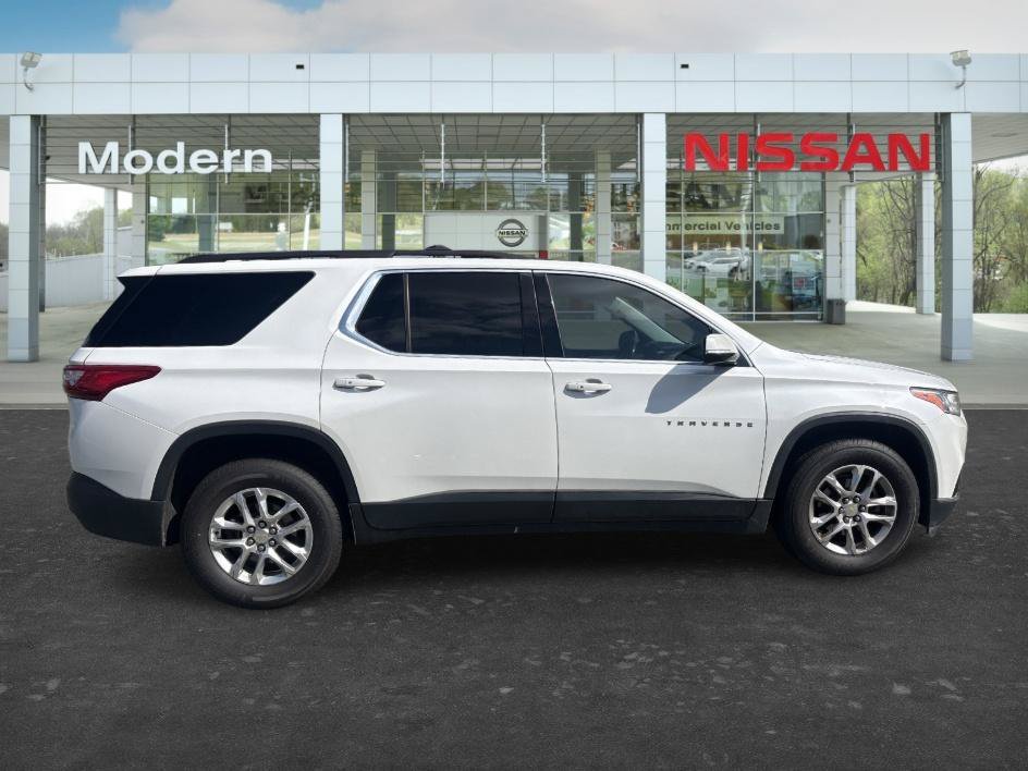 Used 2019 Iridescent Pearl Tricoat Chevrolet LT Cloth image 6