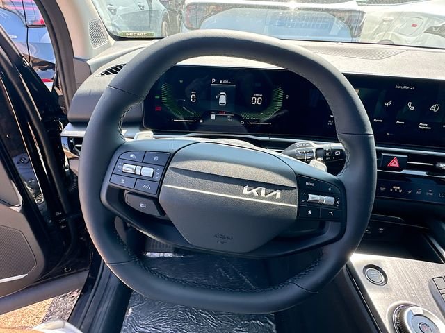 Used 2026 Fusion Orange Kia LX image 11