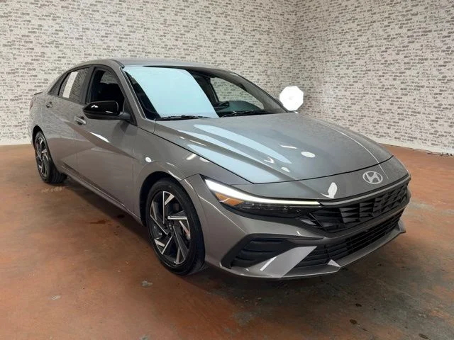 Used 2025 Fluid Metal Hyundai SEL Sport image 7