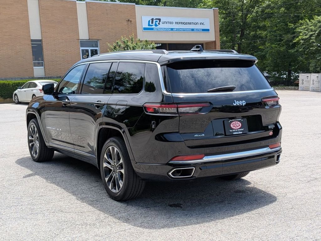 Used 2023 Black Jeep Overland image 10