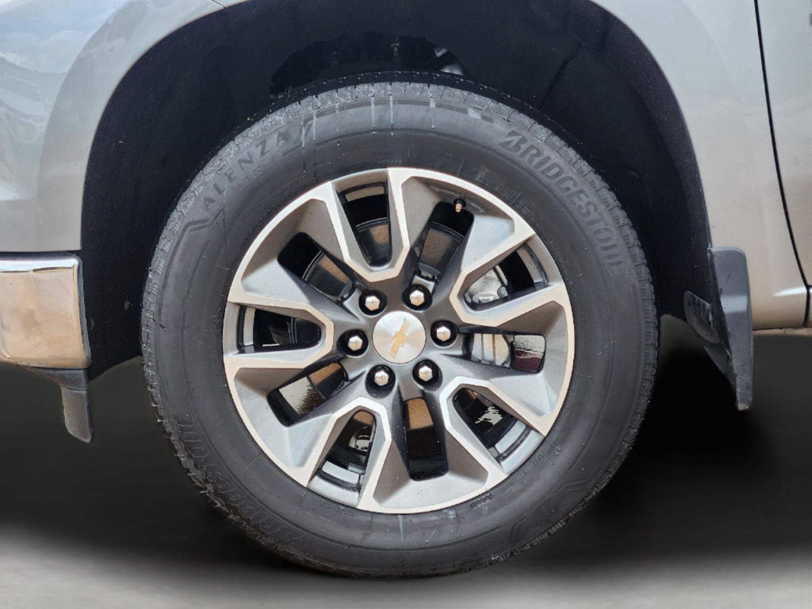 2023 Chevrolet Silverado 1500 LT - Photo 10