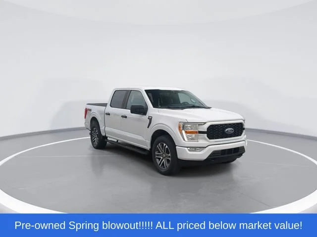 Used 2021 White Ford XL image 2