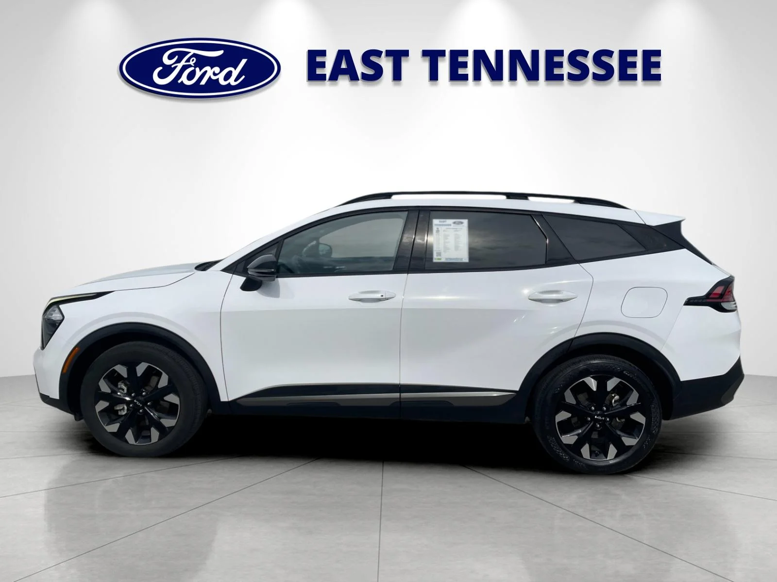 Used 2023 White Kia X-Line image 6