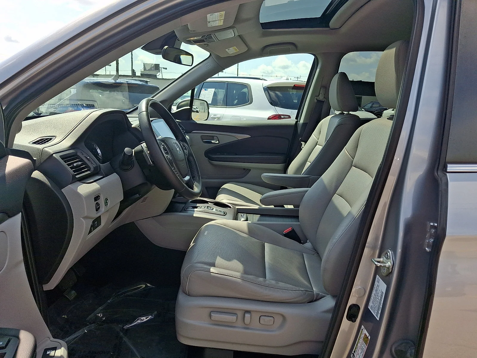 Used 2020 Silver Honda RTL image 14
