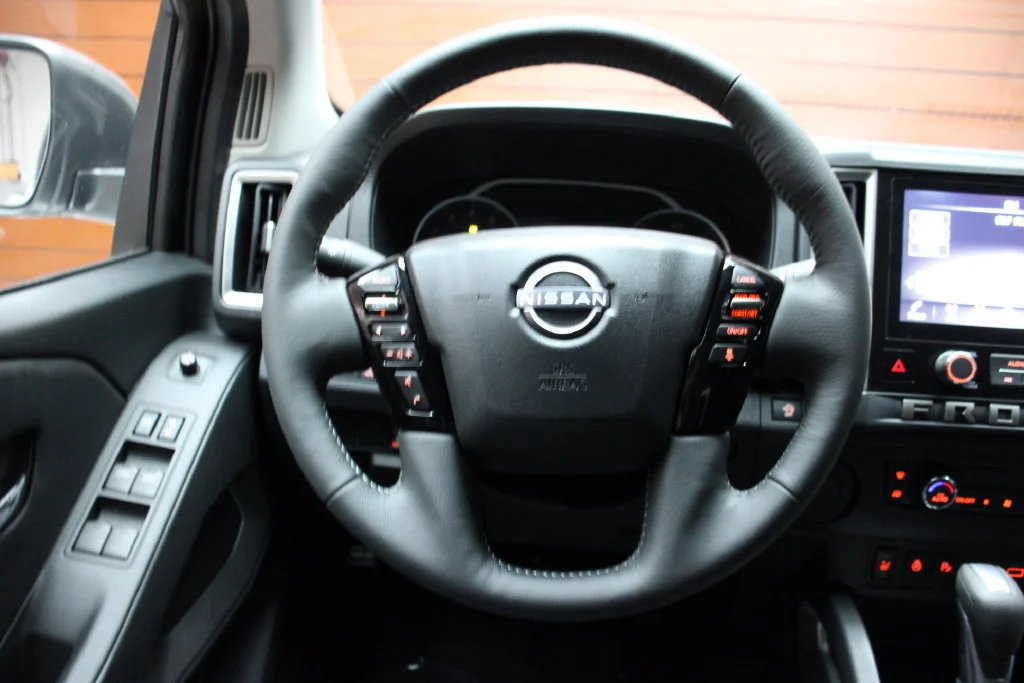 New 2027 Glacier White Nissan Crew Cab SV image 14