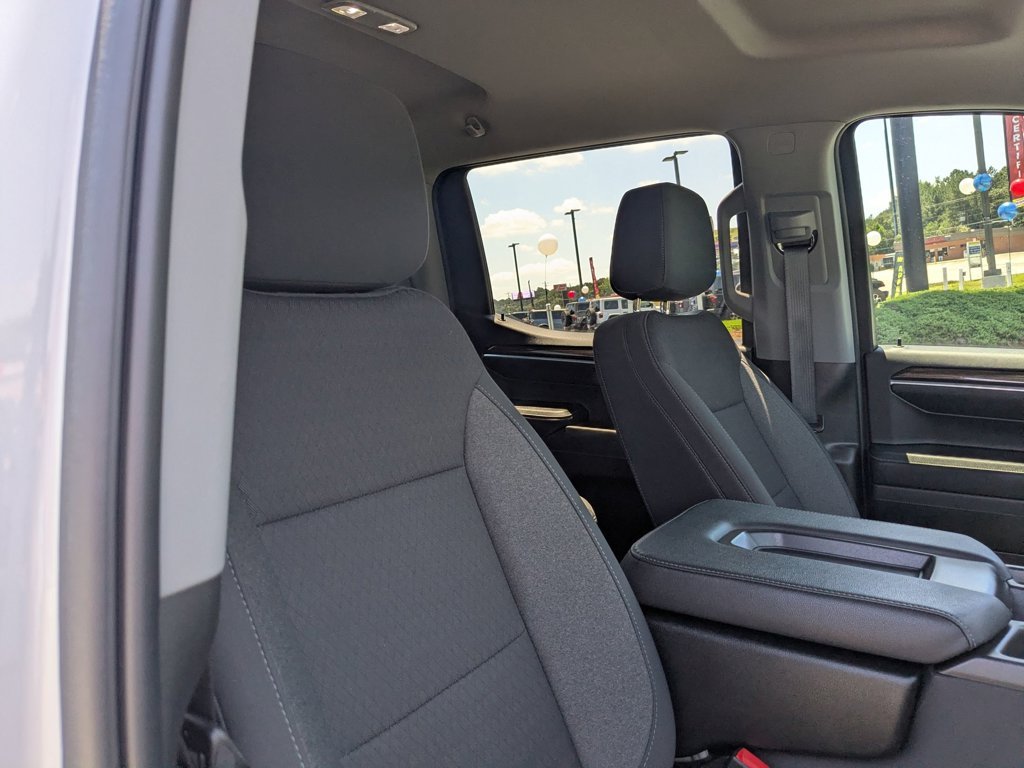 Used 2022 Summit White Chevrolet LT image 27