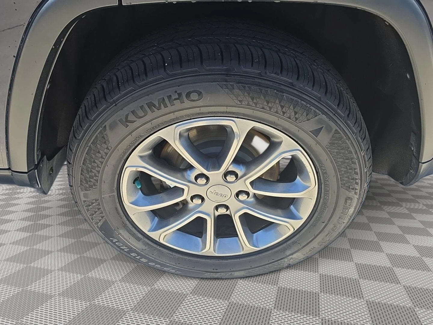 Used 2016 BLACK Jeep Limited image 12