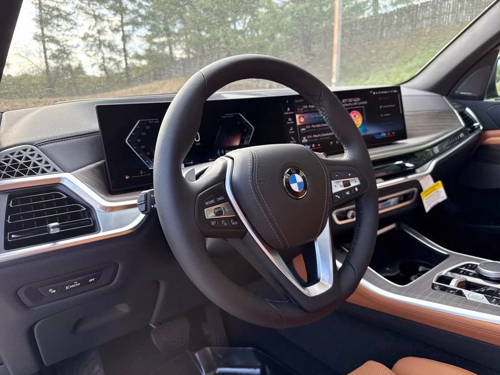 Used 2026 Gray BMW xDrive40i image 11