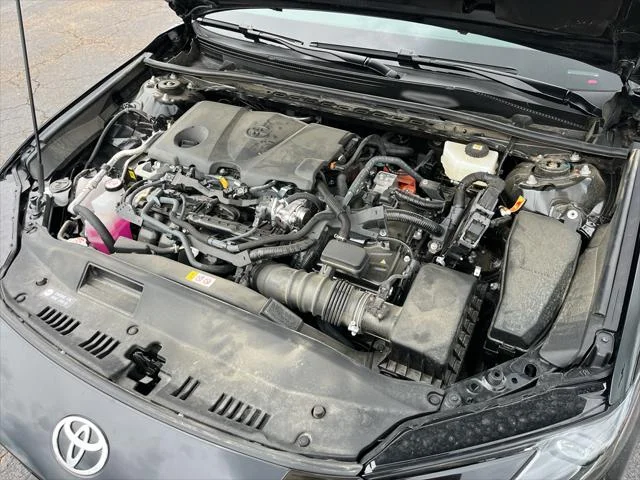 2025 Toyota Camry SE - Photo 13