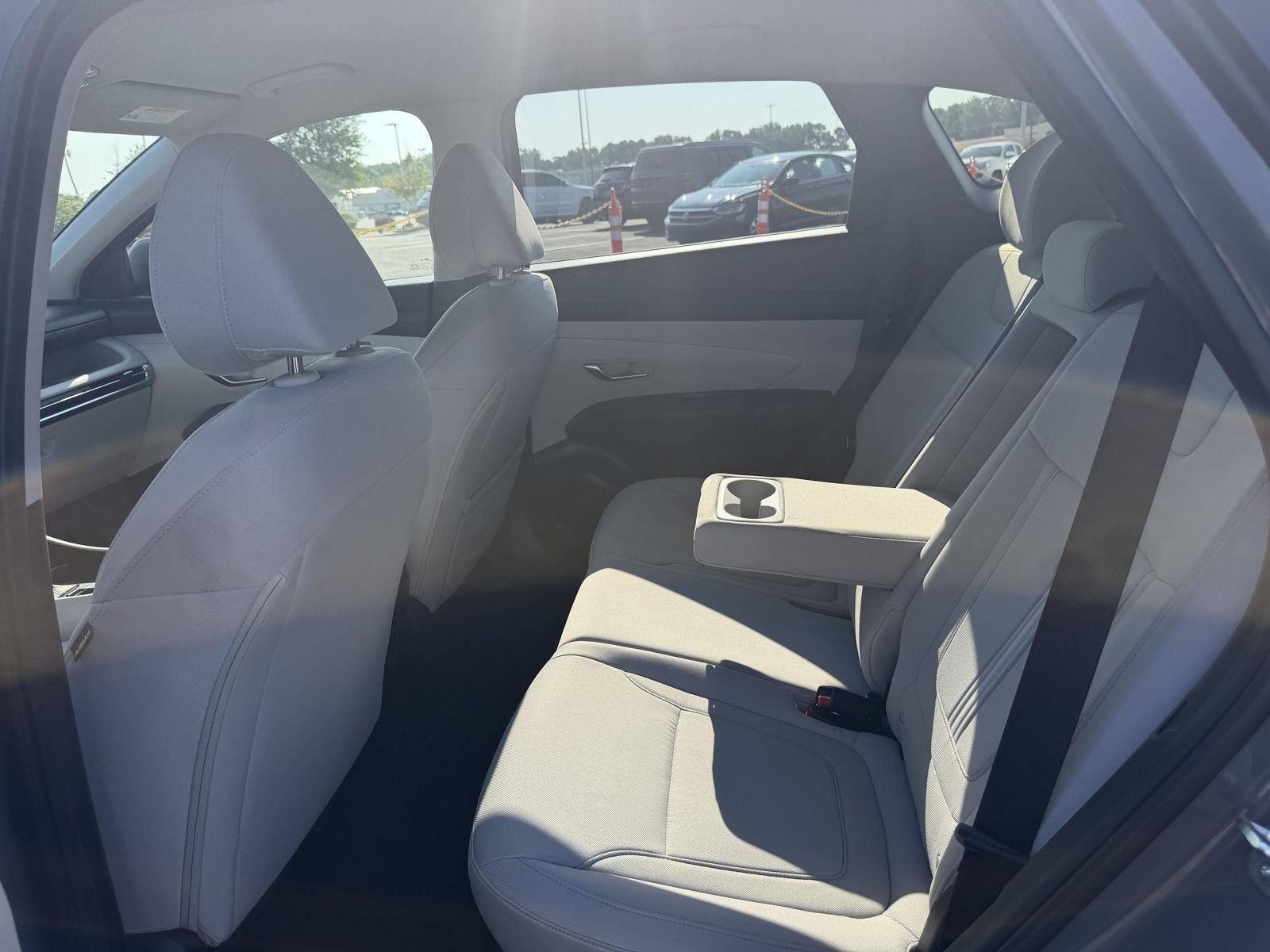 Used 2025 Hampton Gray Hyundai SEL image 15
