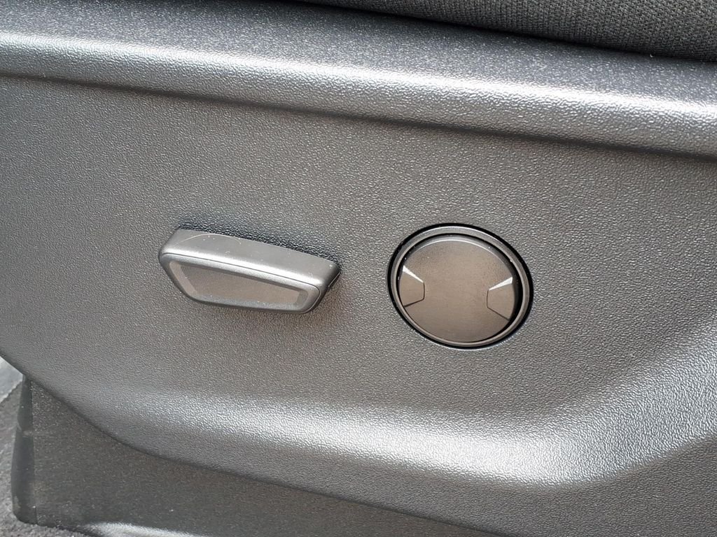 New 2026 Avalanche Ford F-350® XLT image 18