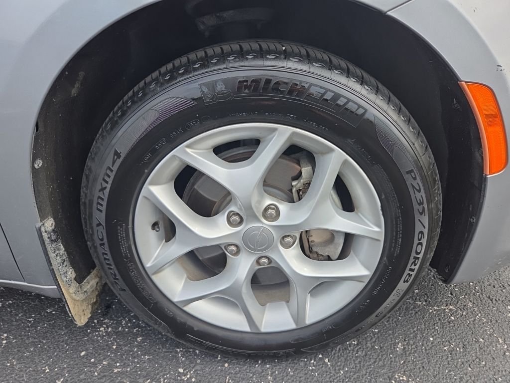 Used 2019 Silver Chrysler Touring L image 20