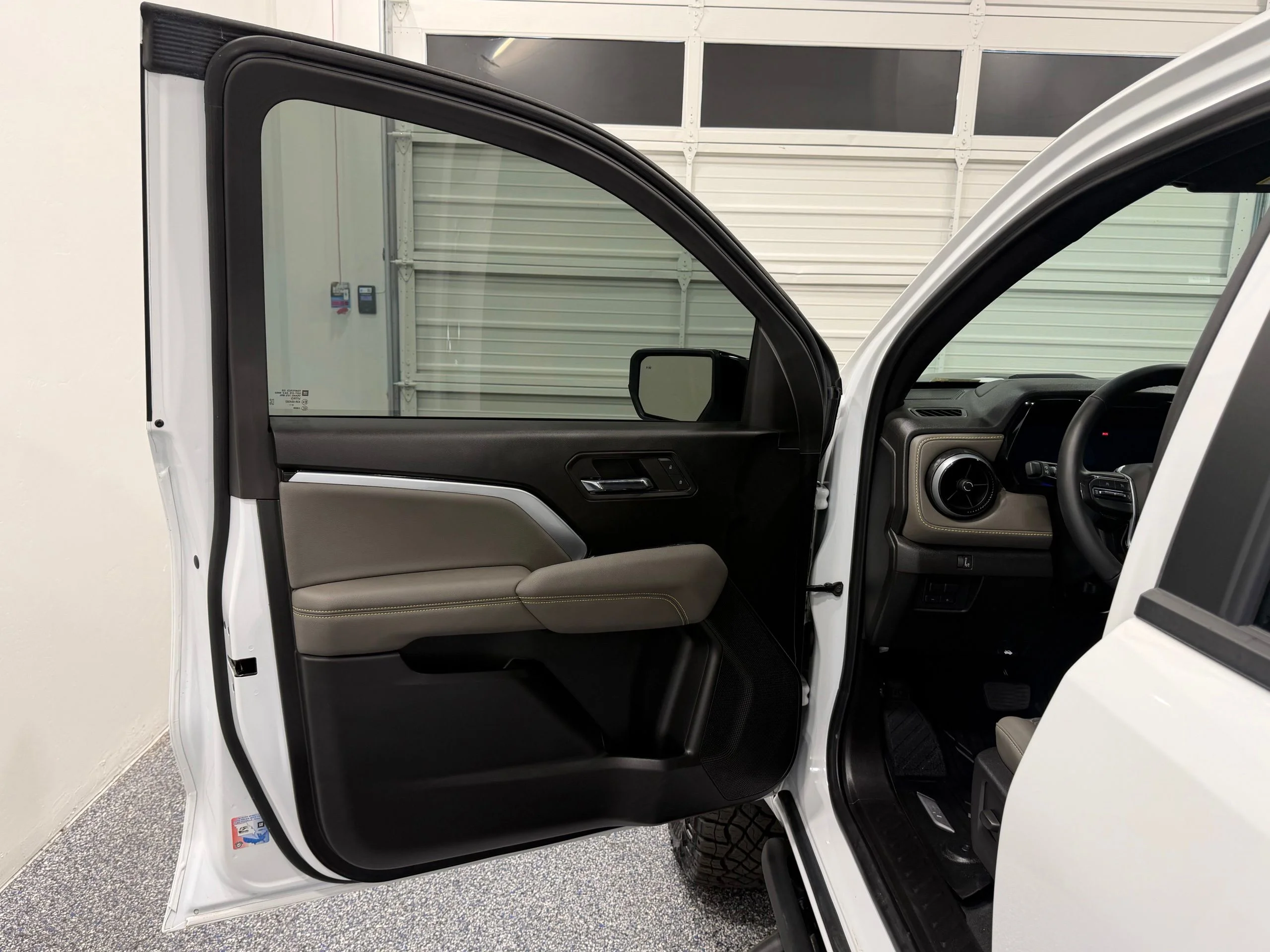 Used 2024 White Chevrolet ZR2 image 21