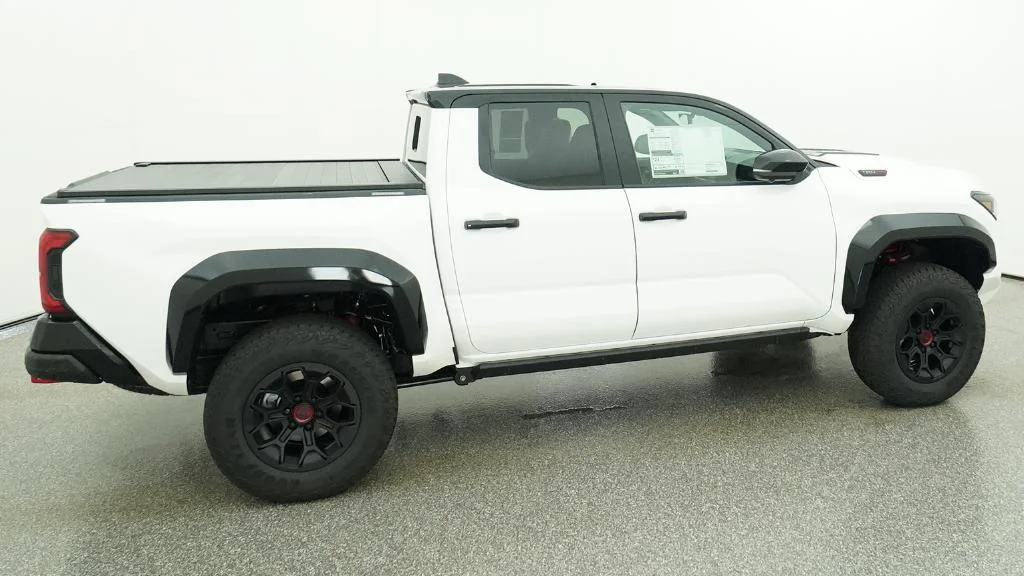 2026 Toyota Tacoma TRD Pro - Photo 8
