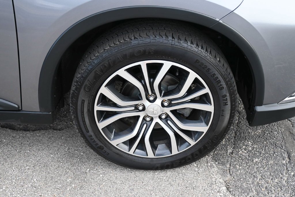 Certified Used 2018 Silver Mitsubishi ES image 16