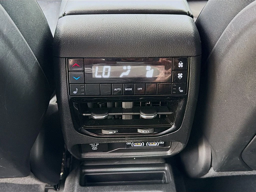 Used 2024 Metallic Jeep Limited image 42