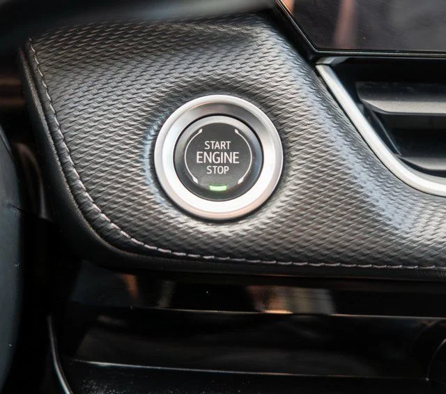 Used 2025 Blue Chevrolet LT image 25