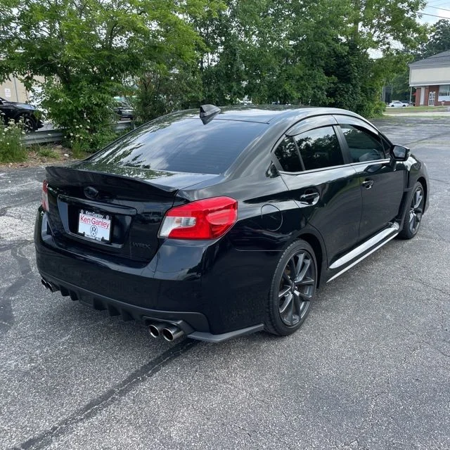 Used 2019 Crystal Black Silica Subaru Limited image 5
