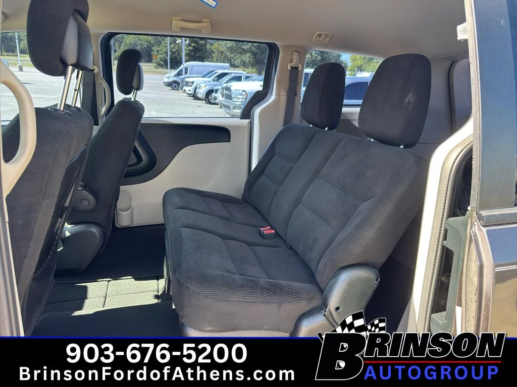 Used 2016 Granite Crystal Metallic Clearcoat Dodge American Value Pkg image 11
