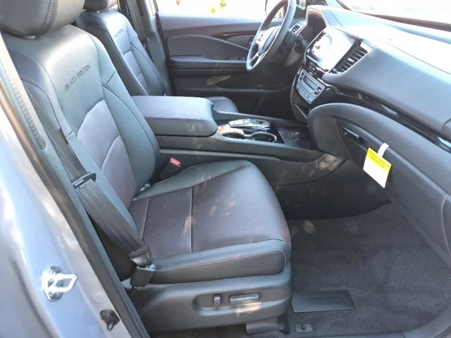 New 2026 Sonic Gray Pearl Honda Black Edition image 25