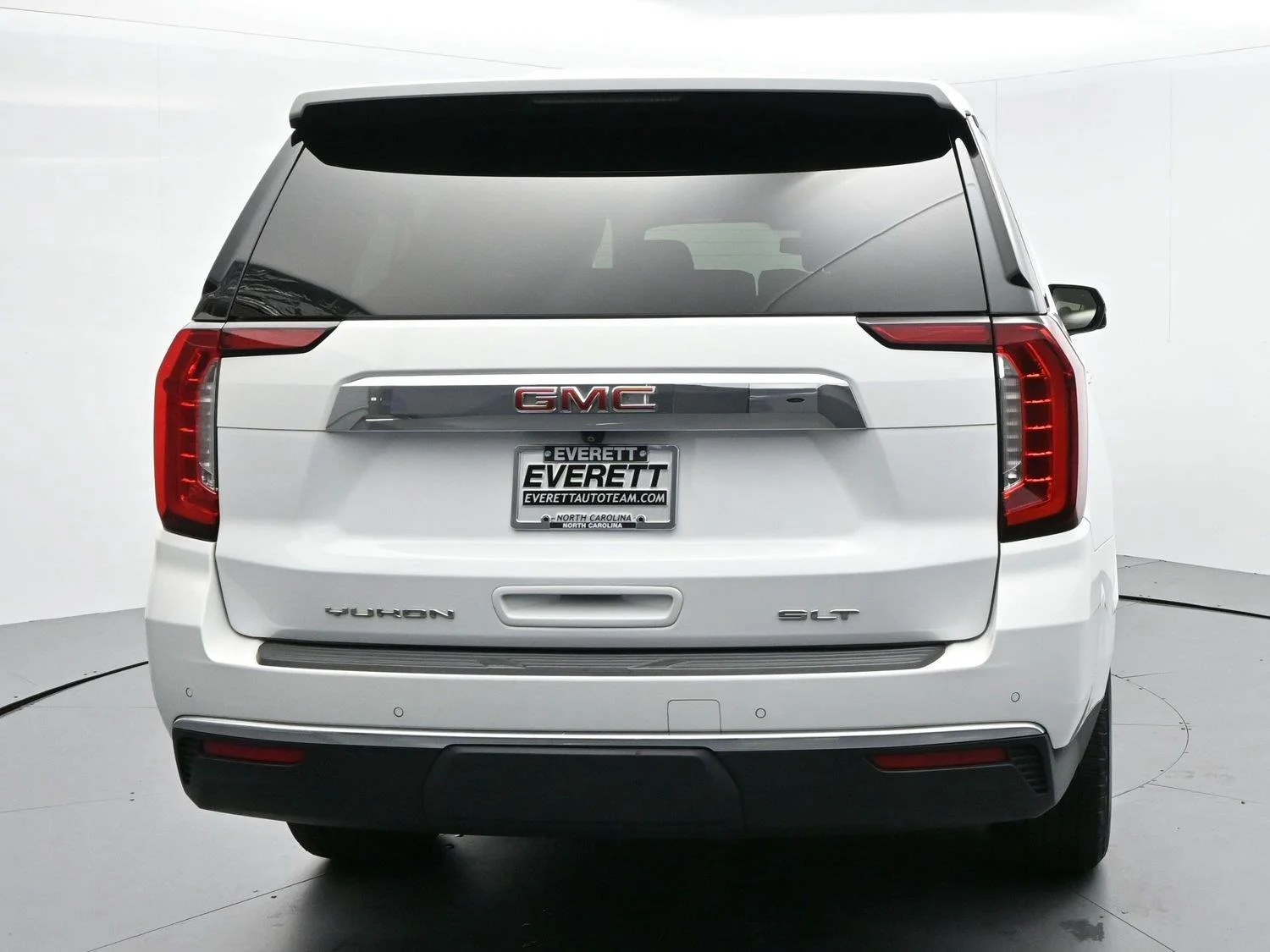 Used 2022 SUMMIT WHITE GMC SLT image 6