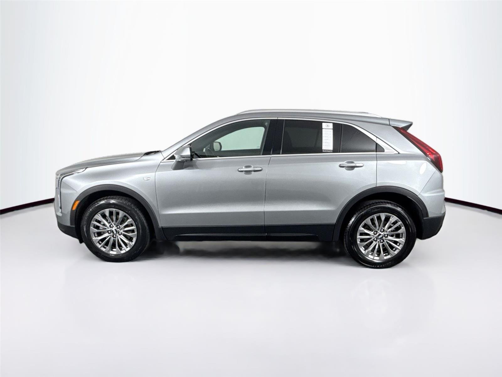 Used 2025 Argent Silver Metallic Cadillac FWD Premium Luxury image 13