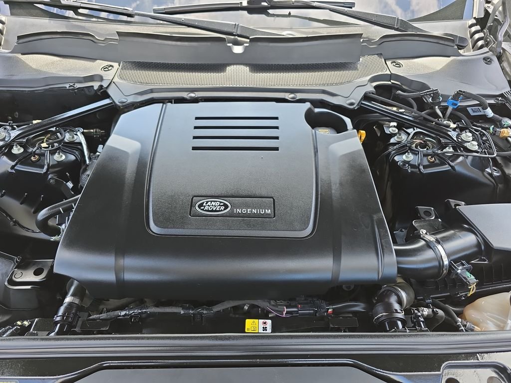 Used 2023 Black Land Rover S R-Dynamic image 33