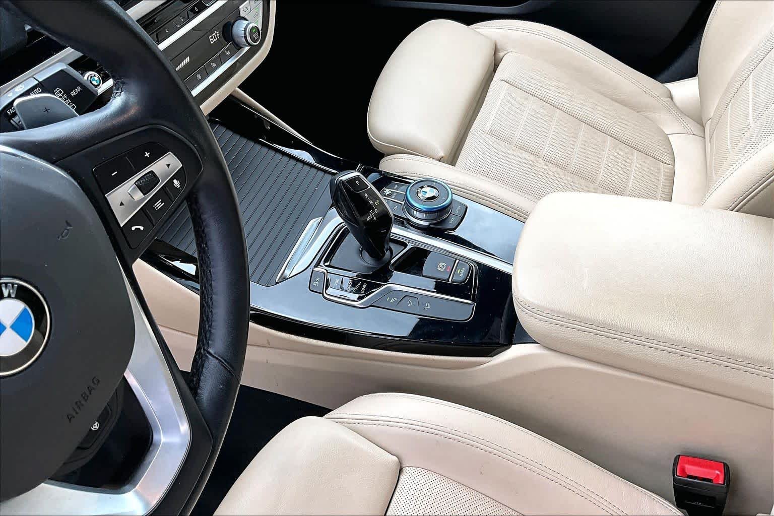 Used 2021 Phytonic Blue Metallic BMW xDrive30i image 17