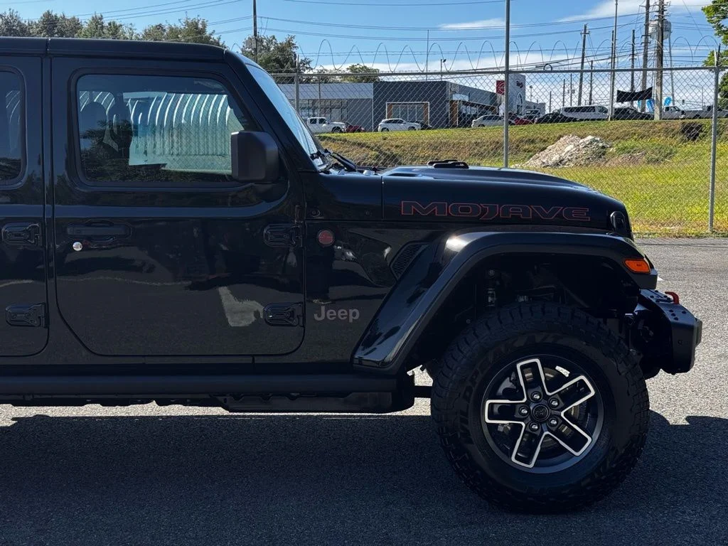 New 2026 Black Jeep Mojave X image 13