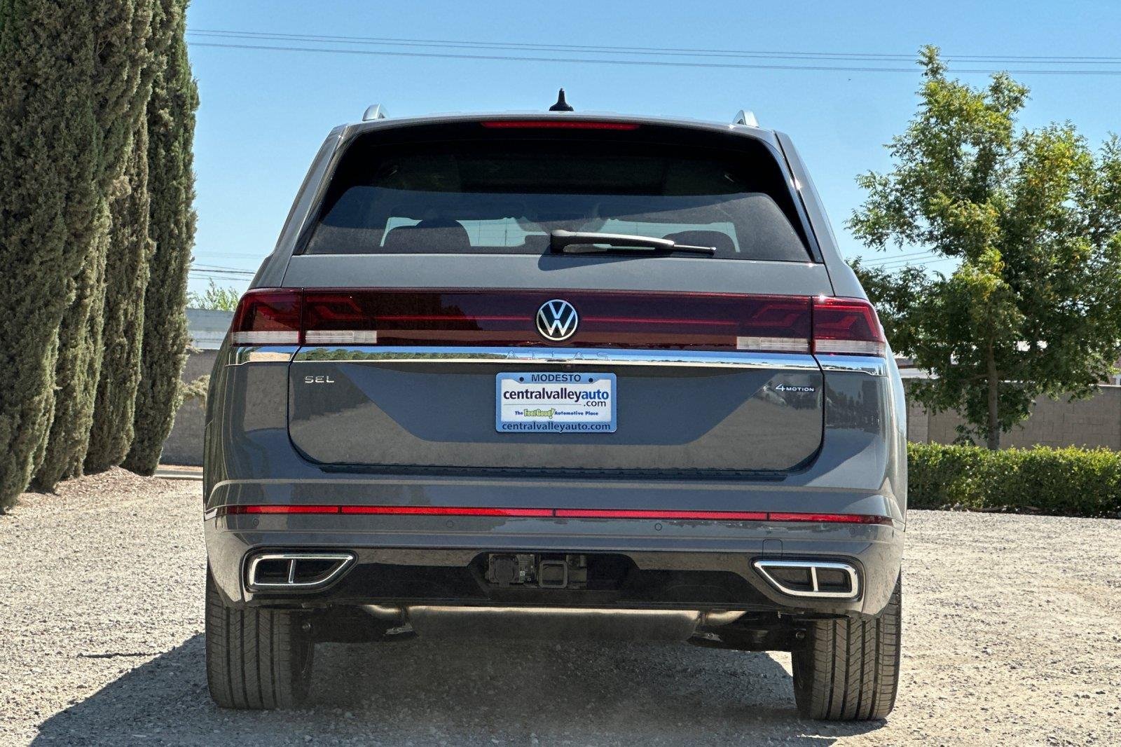 New 2026 Pure Gray Volkswagen 2.0T SEL Premium R-Line image 5