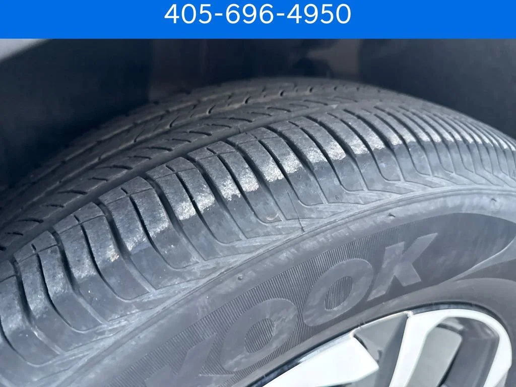 Pre-Owned 2023 Kia Sportage Hybrid LX