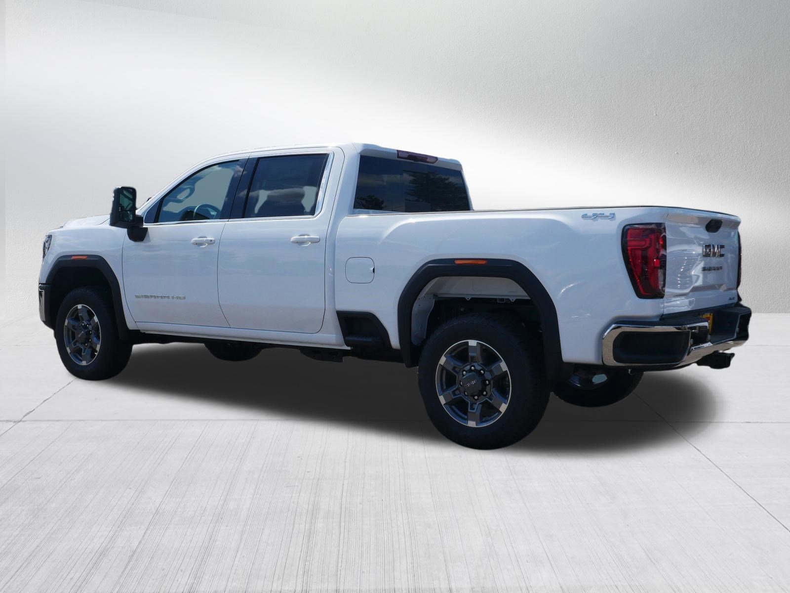 New 2026 Summit White GMC SLE image 2