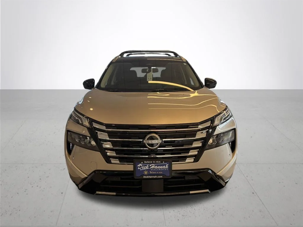 New 2026 Gold Nissan Platinum image 3