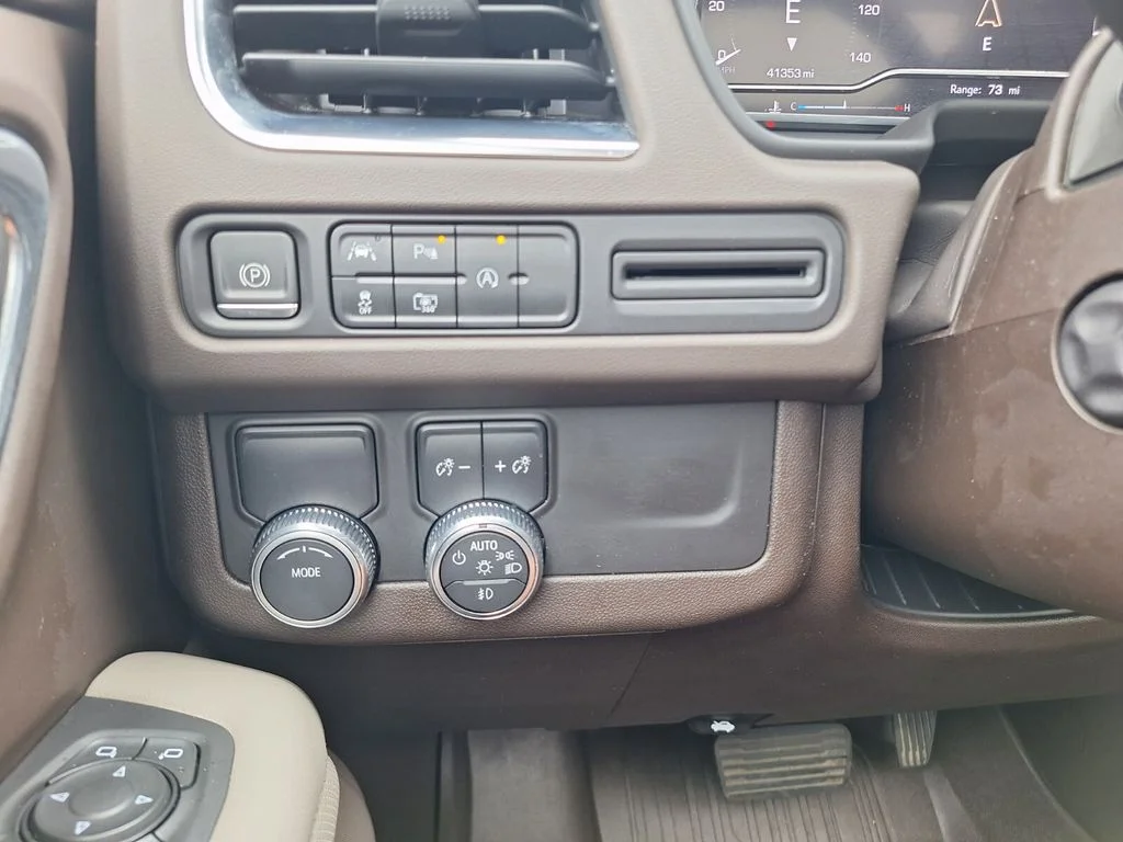 Used 2023 Blue GMC SLT image 23