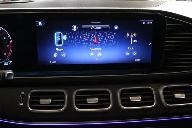 Used 2025 Obsidian Black Metallic Mercedes-Benz GLE 350 image 23